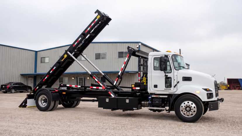 2023 Mack Ozark Roll-Off — photo 3