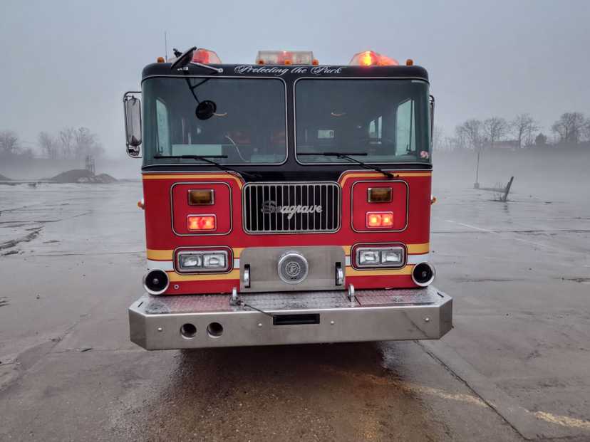 1993 Seagrave pumper — photo 3