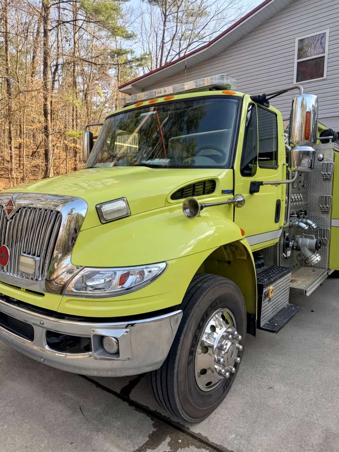 2009 International Crimson Pumper
