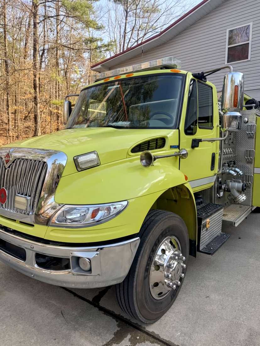 2009 International Crimson Pumper