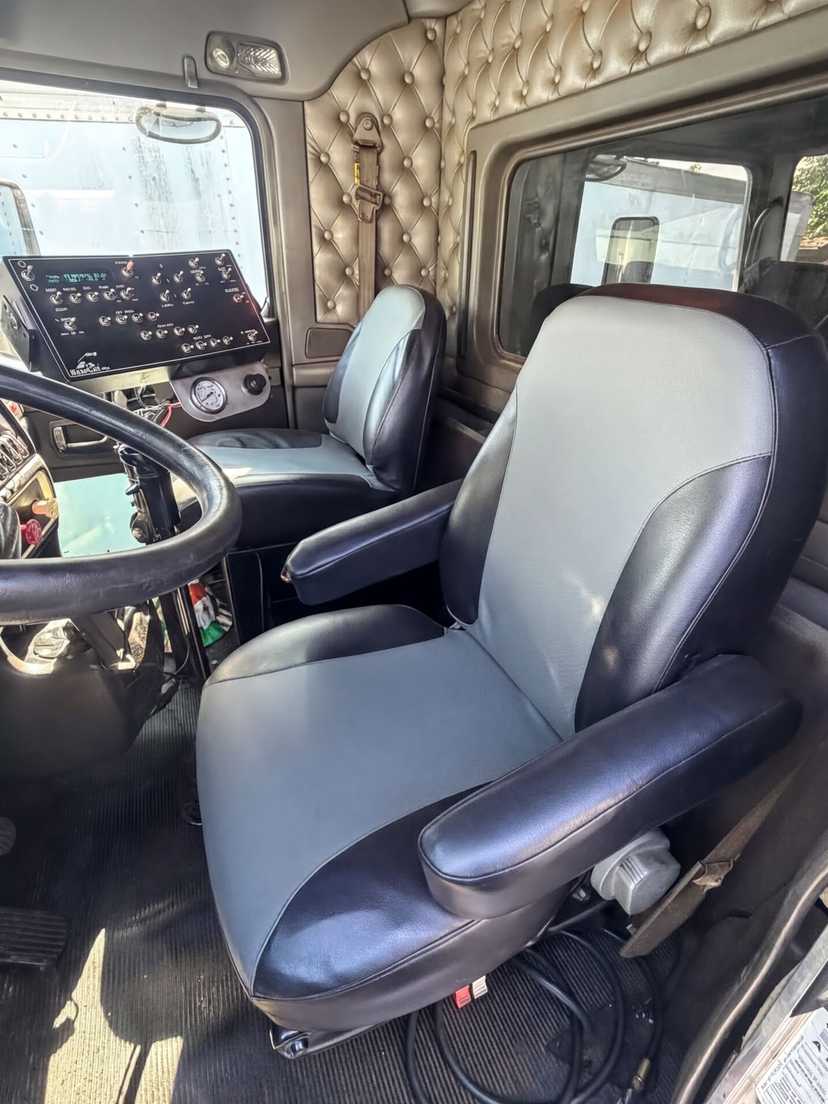 2011 Kenworth T660 Bearcat 501 System Oil Asphalt Distributor Truck — photo 5