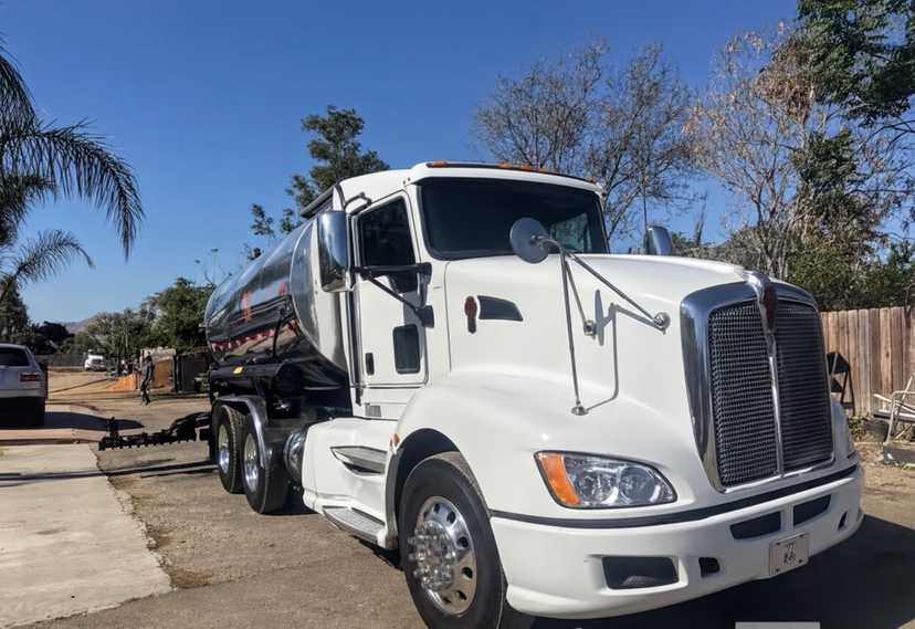 2011 Kenworth T660 Bearcat 501 System Oil Asphalt Distributor Truck — photo 3