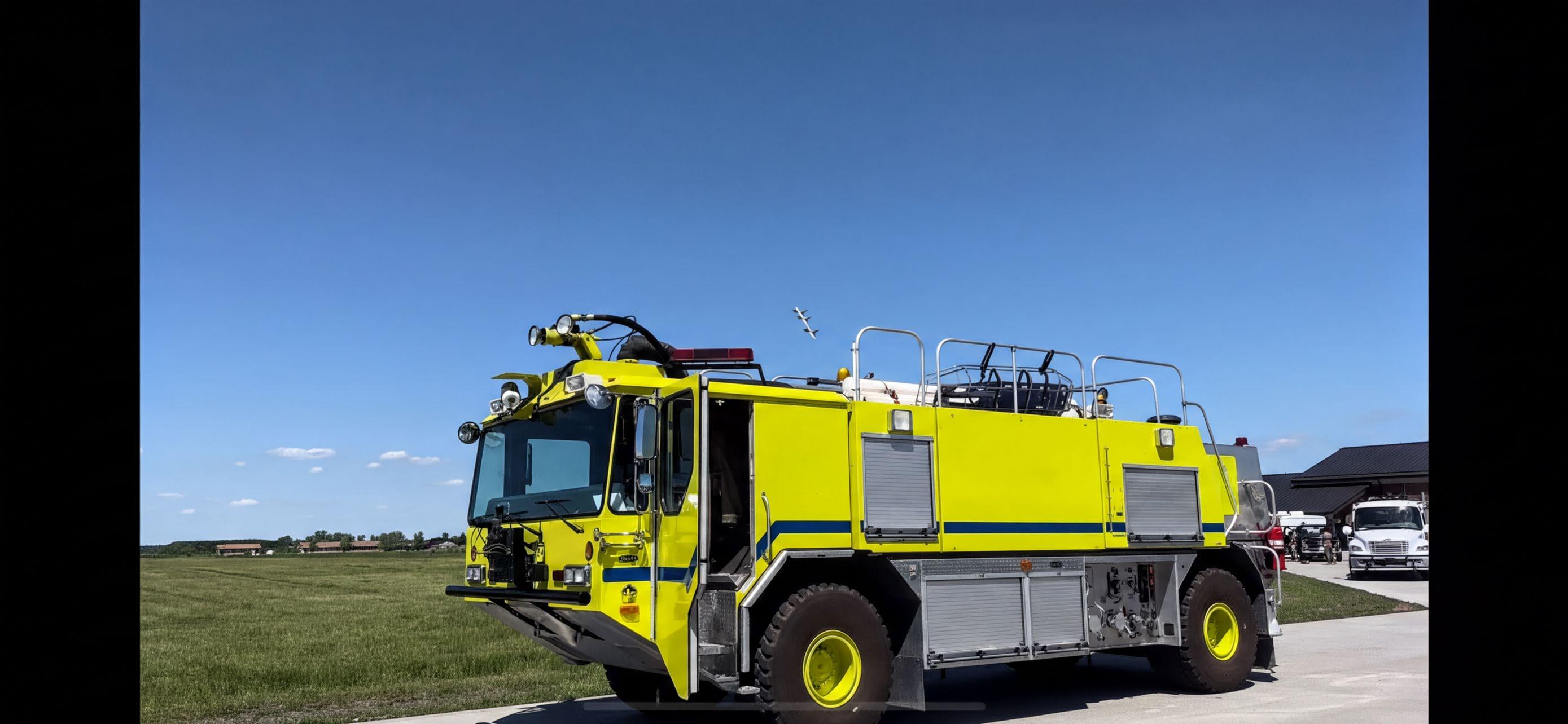 2004 E-One Titan 4X5 4x4 ARFF - image 1