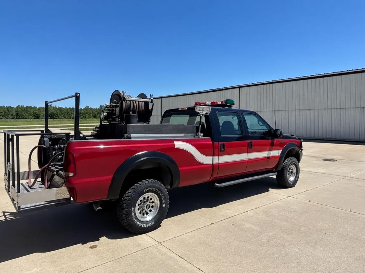 2001 Ford F350 XL Super Duty 4x4 Brush Truck - image 2