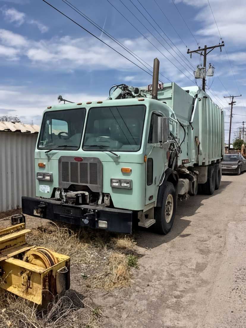 2013 Peterbilt Heil Automated Side Loader