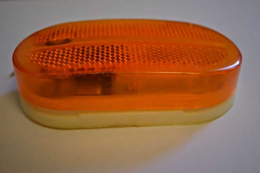 Truck-Lite "Steady Light" Orange Lens' and Light base 4" — photo 2