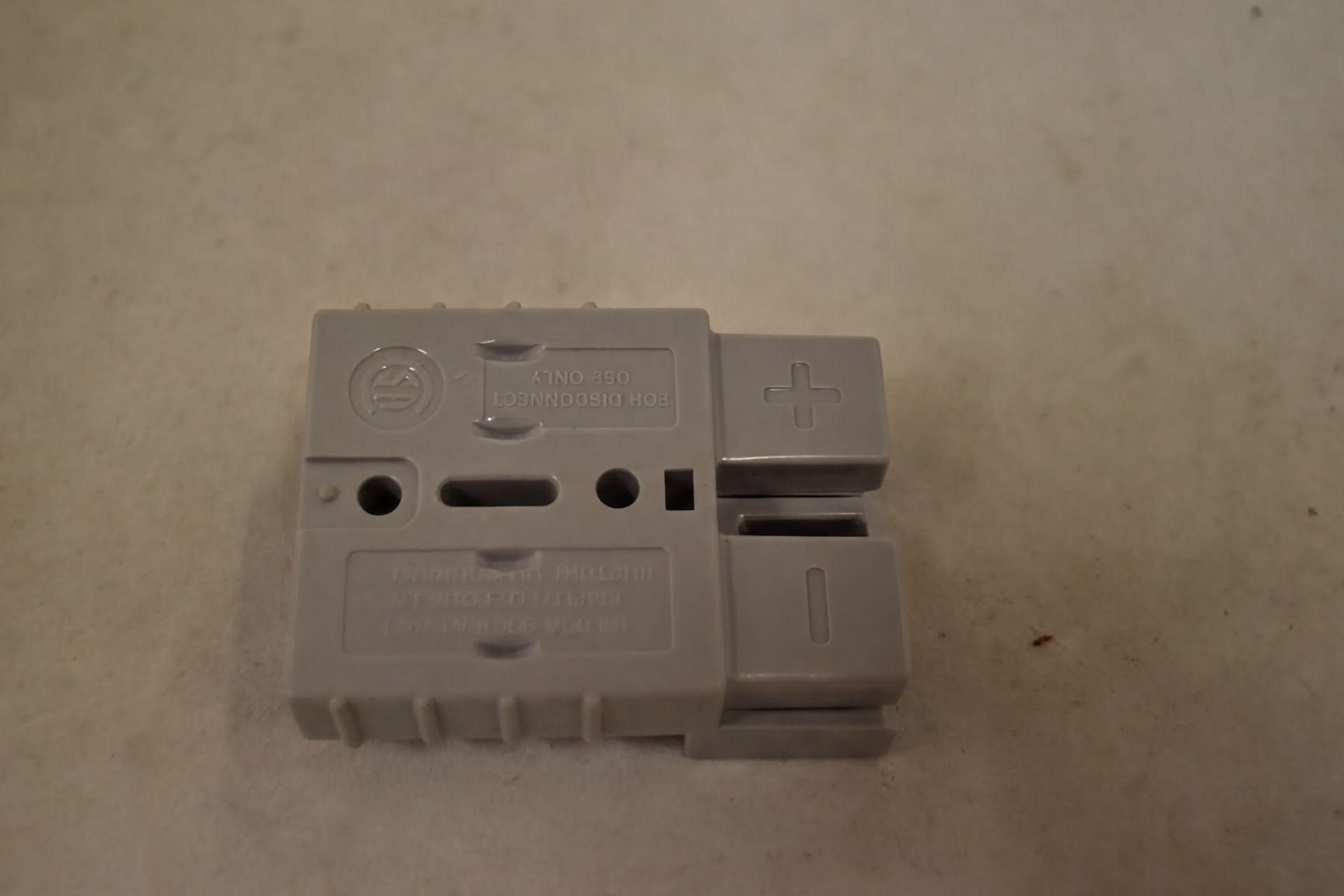 Whelen 2 Pole SB 50 Amp Grey Housing - image 2