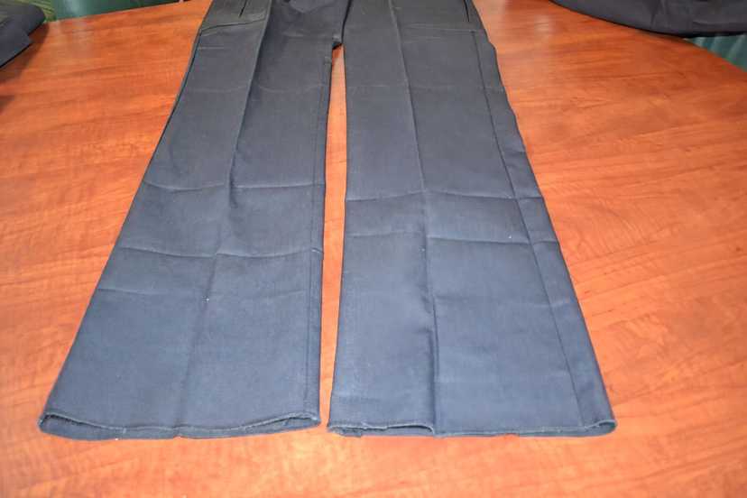 DICKIES Navy Blue Work Pants with Scotchguard Stain Release Size 32UL — photo 2