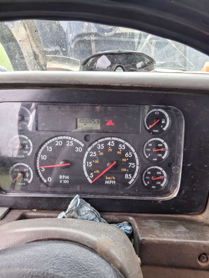 2006 Sterling 9500 Dump Truck — photo 5
