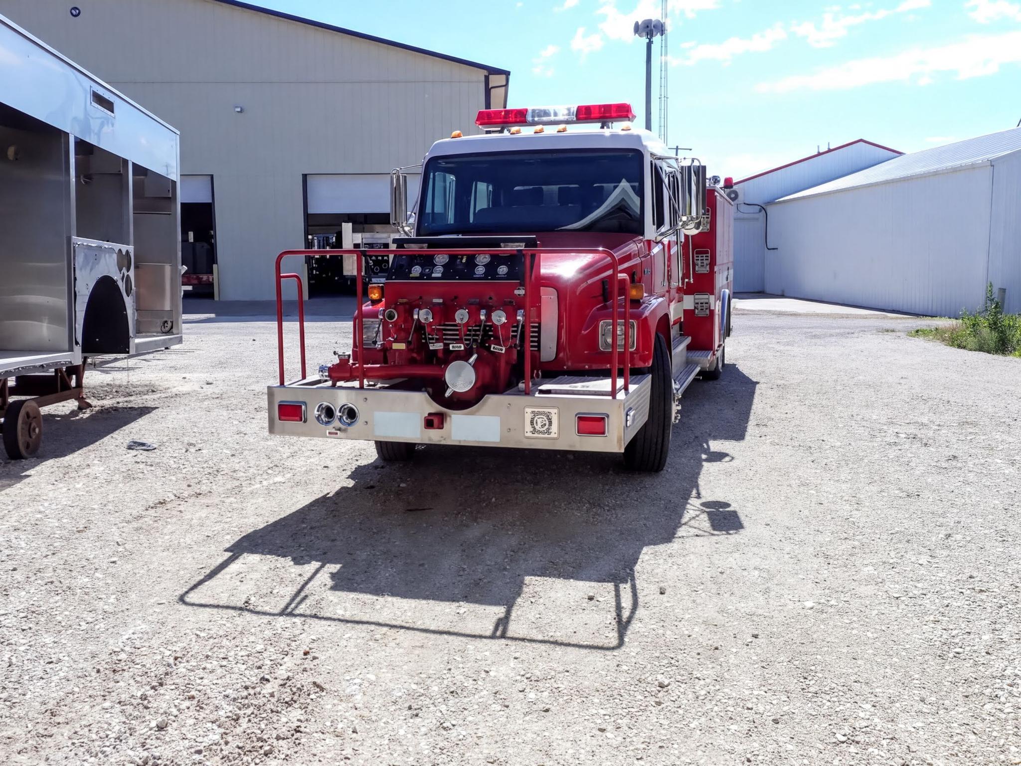 2001 Alexis Freightliner Pumper - image 1