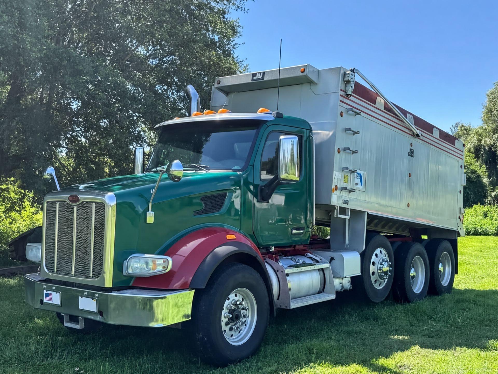 2017 Peterbilt 567 - image 5