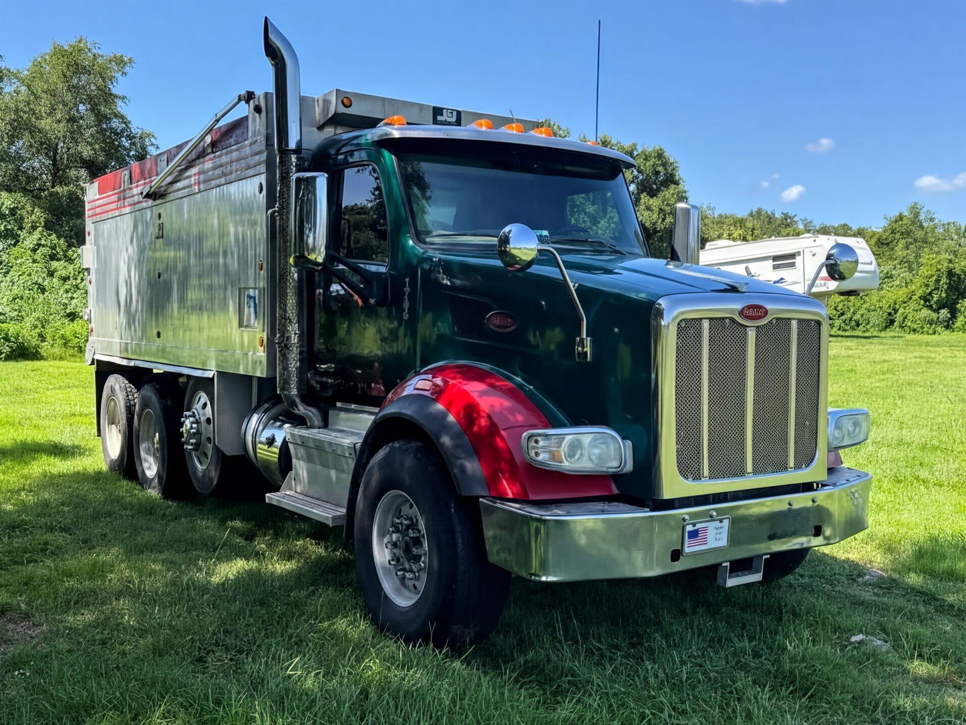 2017 Peterbilt 567 - image 3