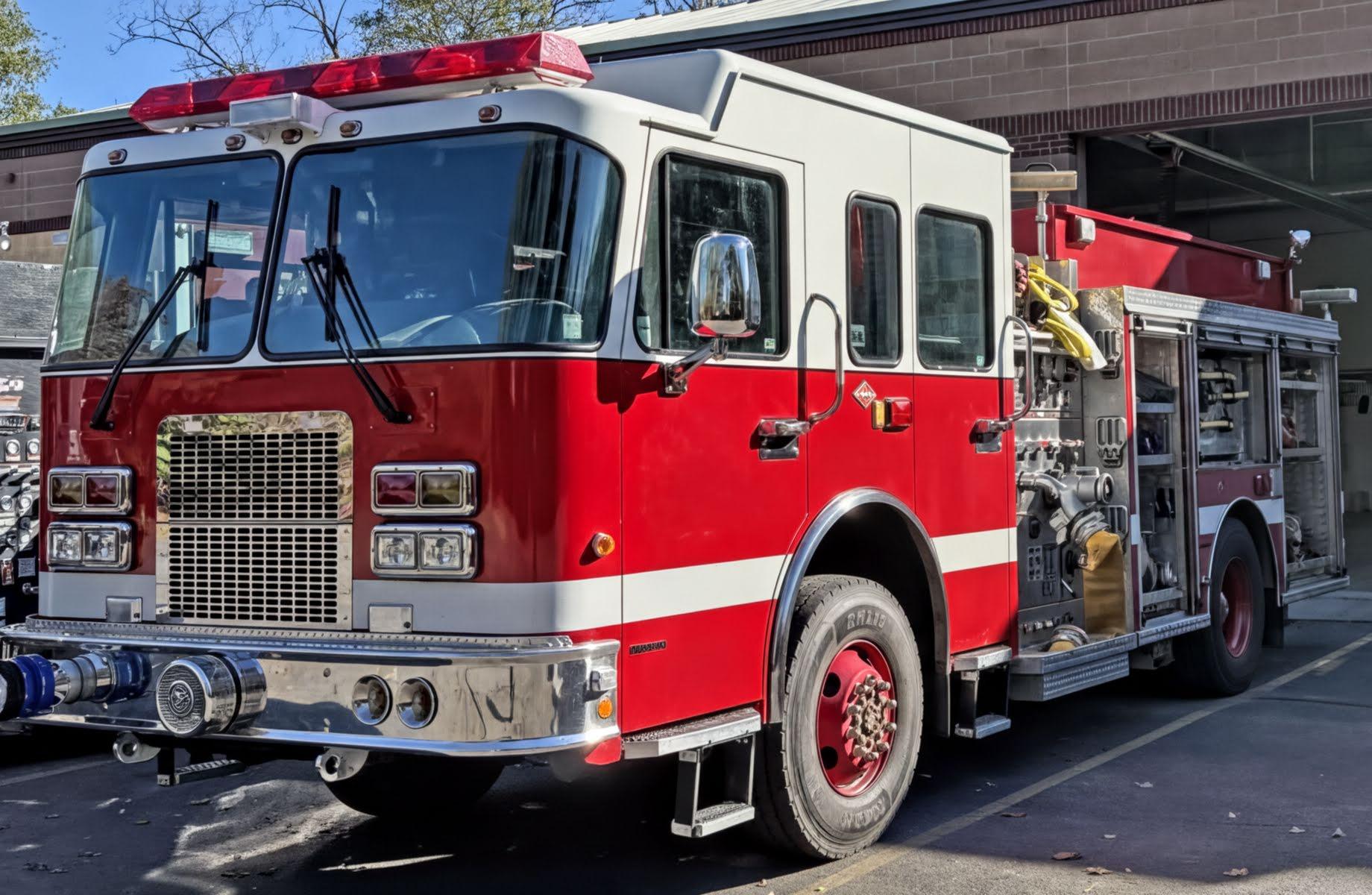 2008 Custom Fire Spartan 4x4 Rescue Pumper - image 1