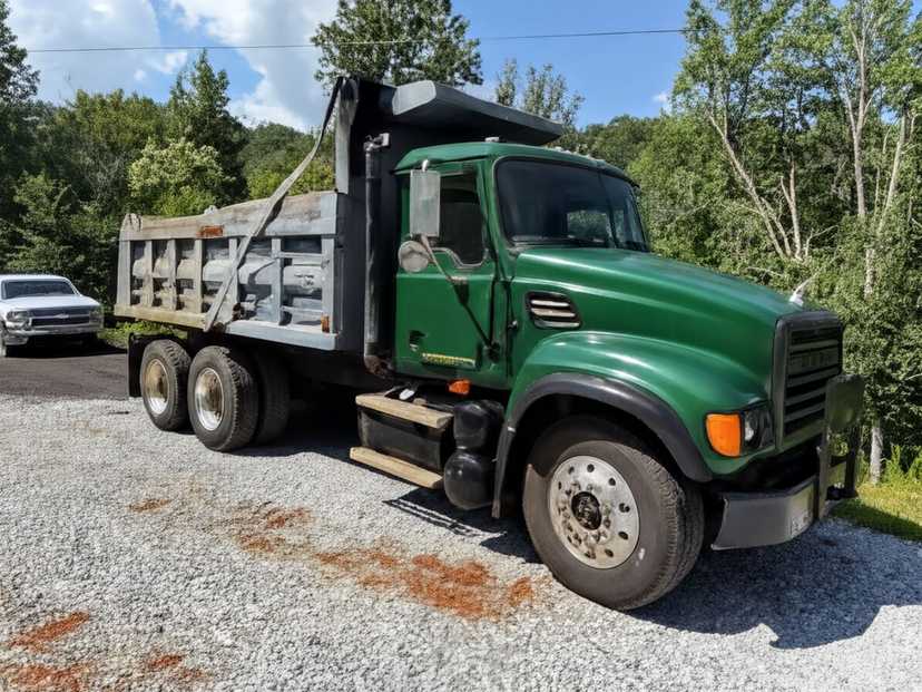 2004 Mack CV713 Granite Dump Truck — photo 2