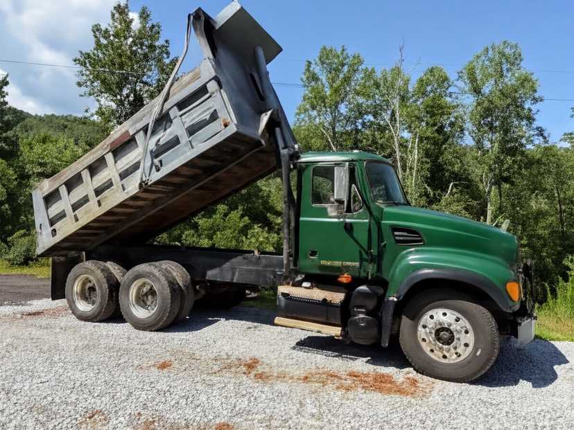 2004 Mack CV713 Granite Dump Truck — photo 3
