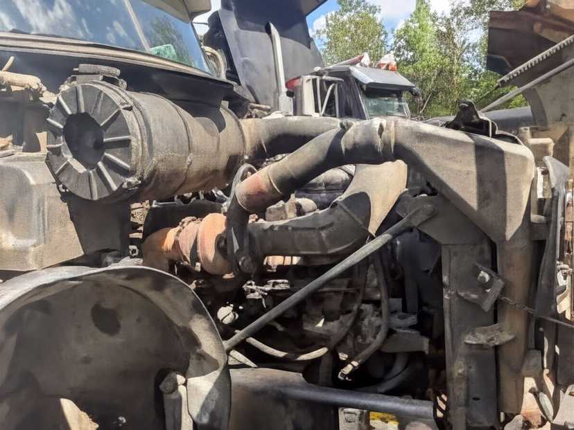 2004 Mack CV713 Granite Dump Truck — photo 5