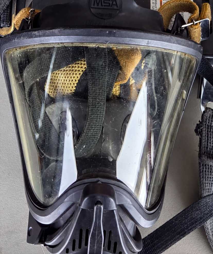 MSA Ultra Elite Positive Pressure Full Face Respirator Mask — photo 5