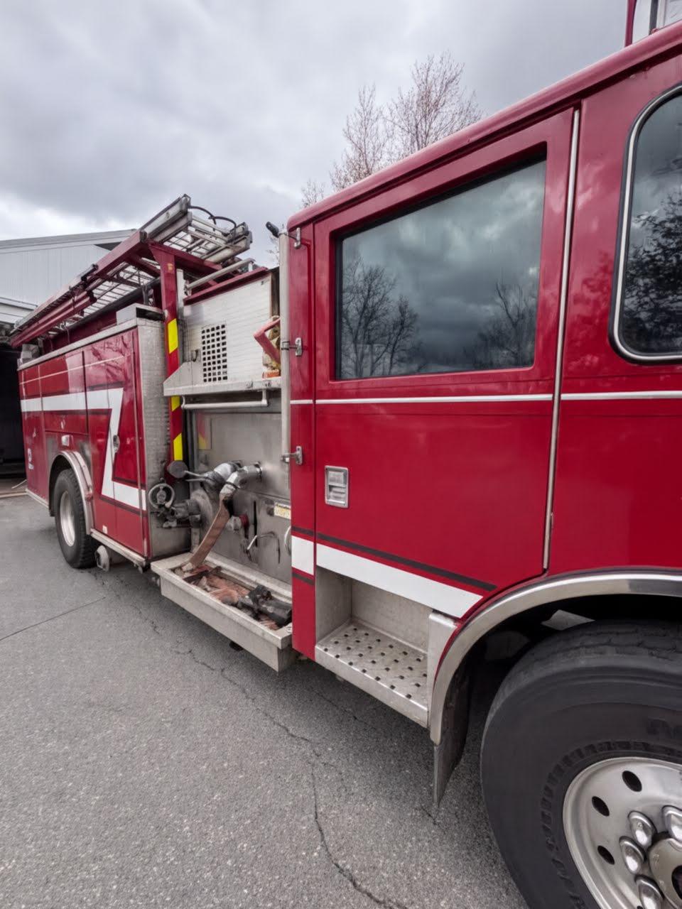 2014 Pierce Saber Pumper - image 3