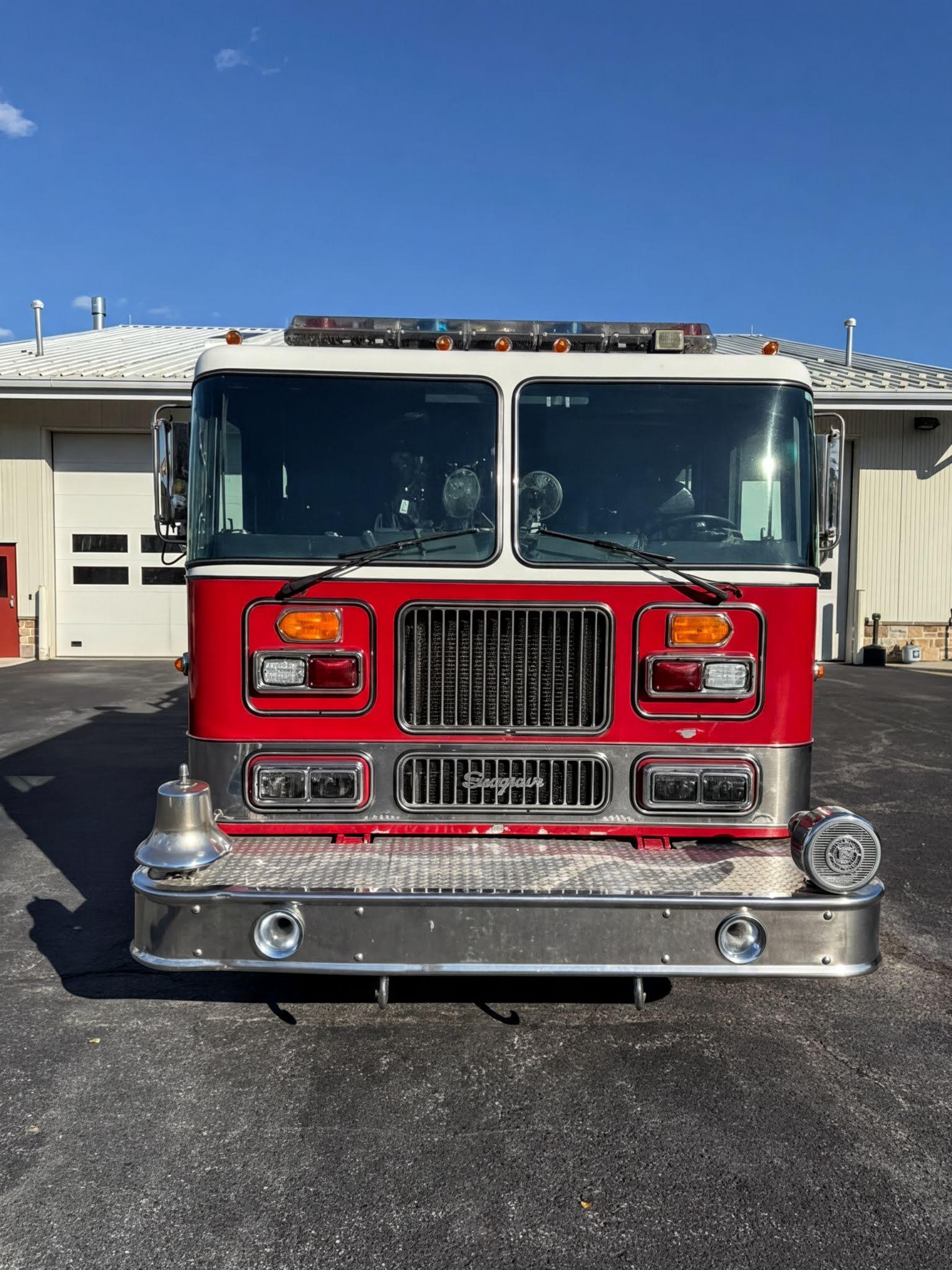 1997 Seagrave Pumper - image 3