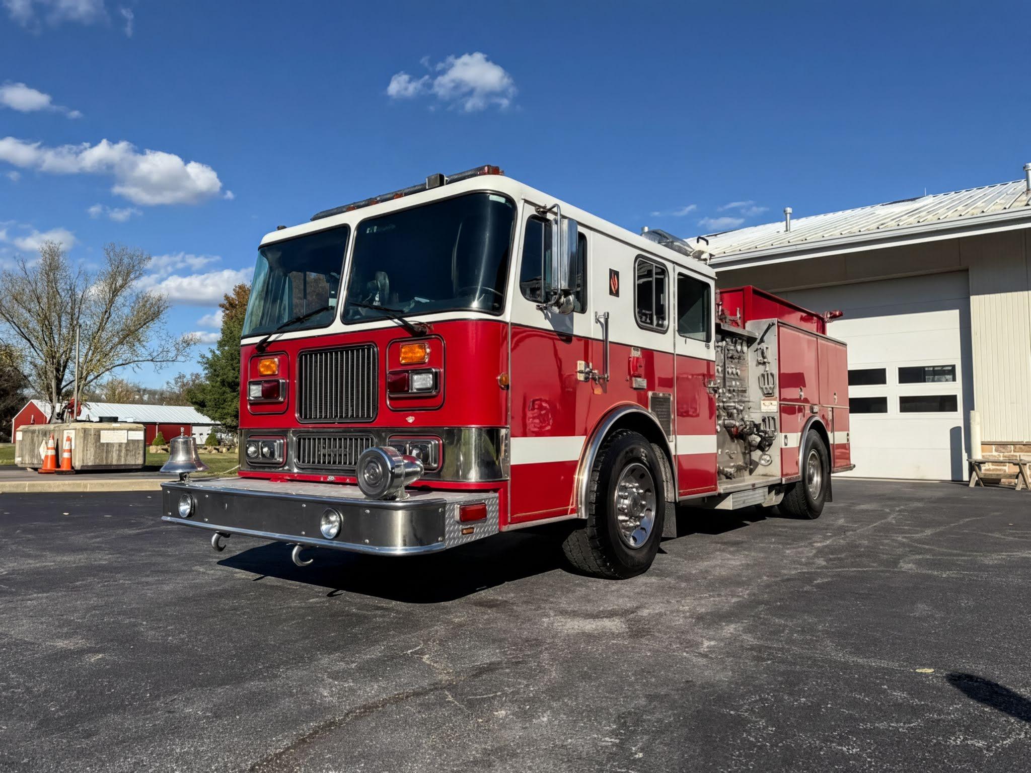 1997 Seagrave Pumper - image 1