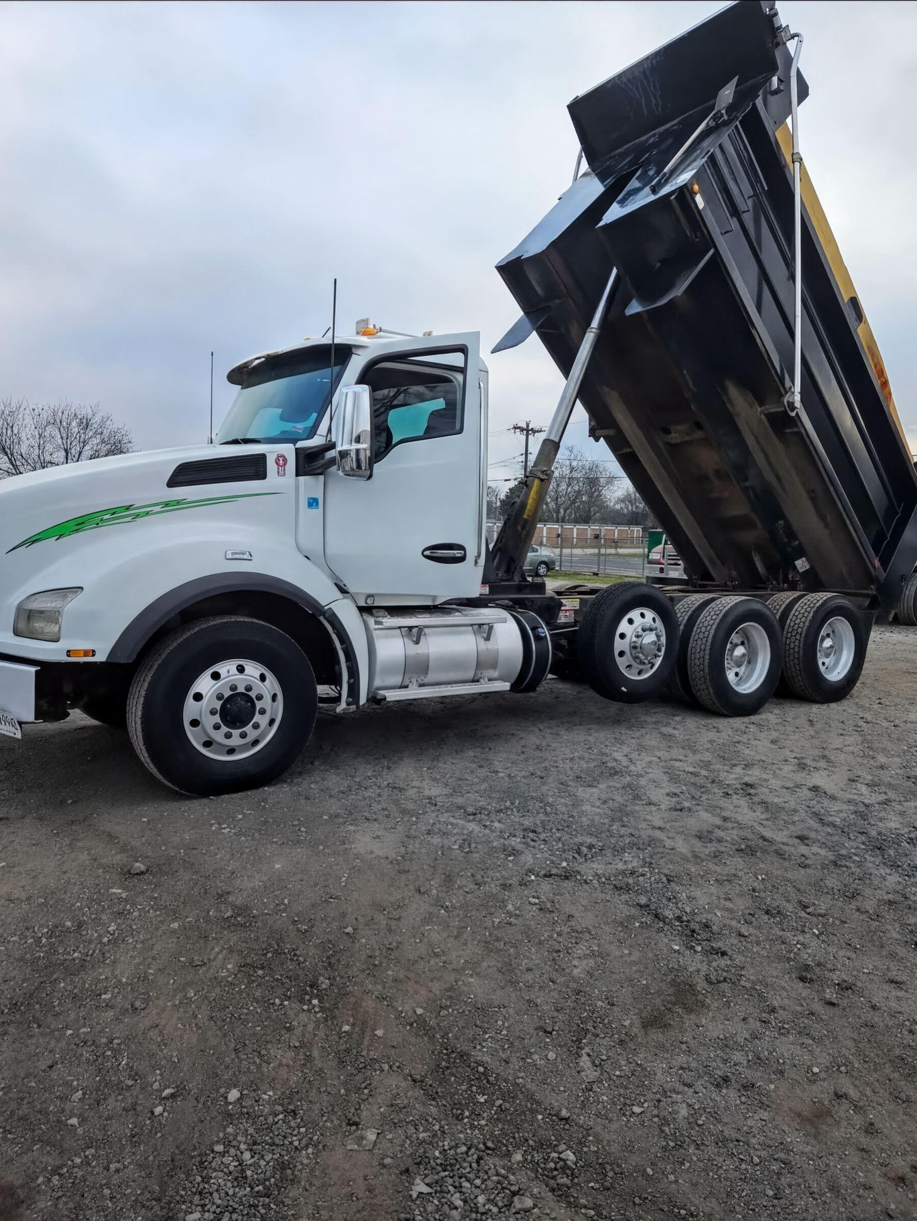 2019 Kenworth T880 (1/2) - image 1