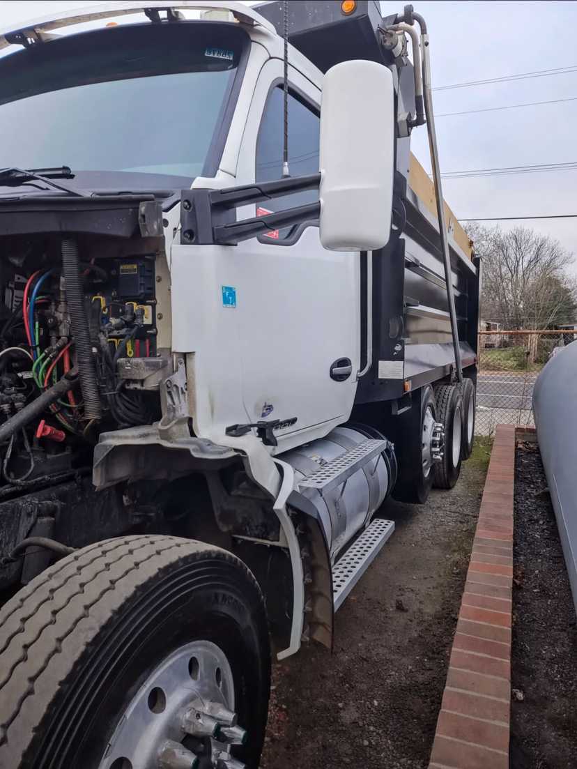 2019 Kenworth T880 (2/2) — photo 3