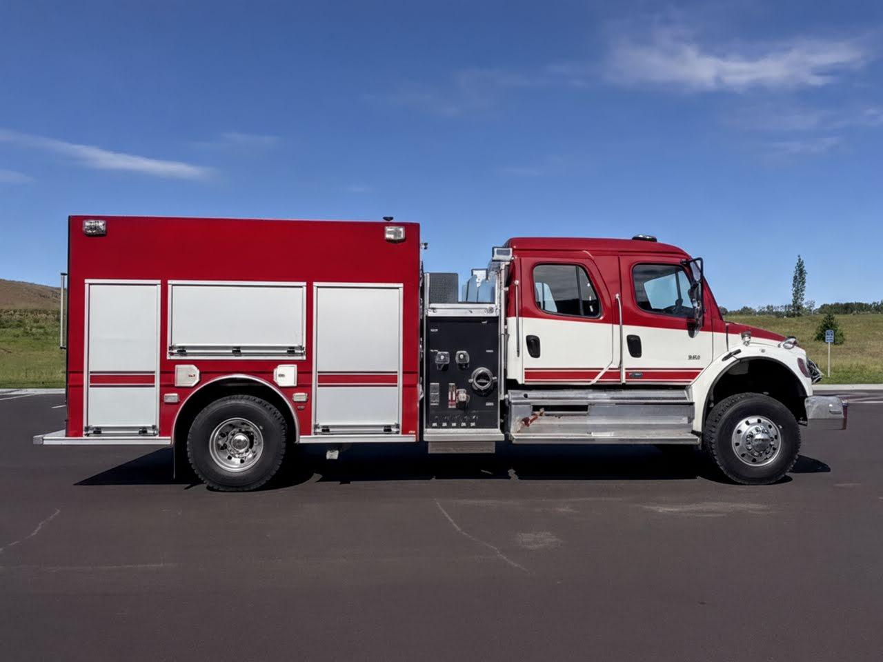 2025 MidWest Freightliner 4x4 Pumper - image 3