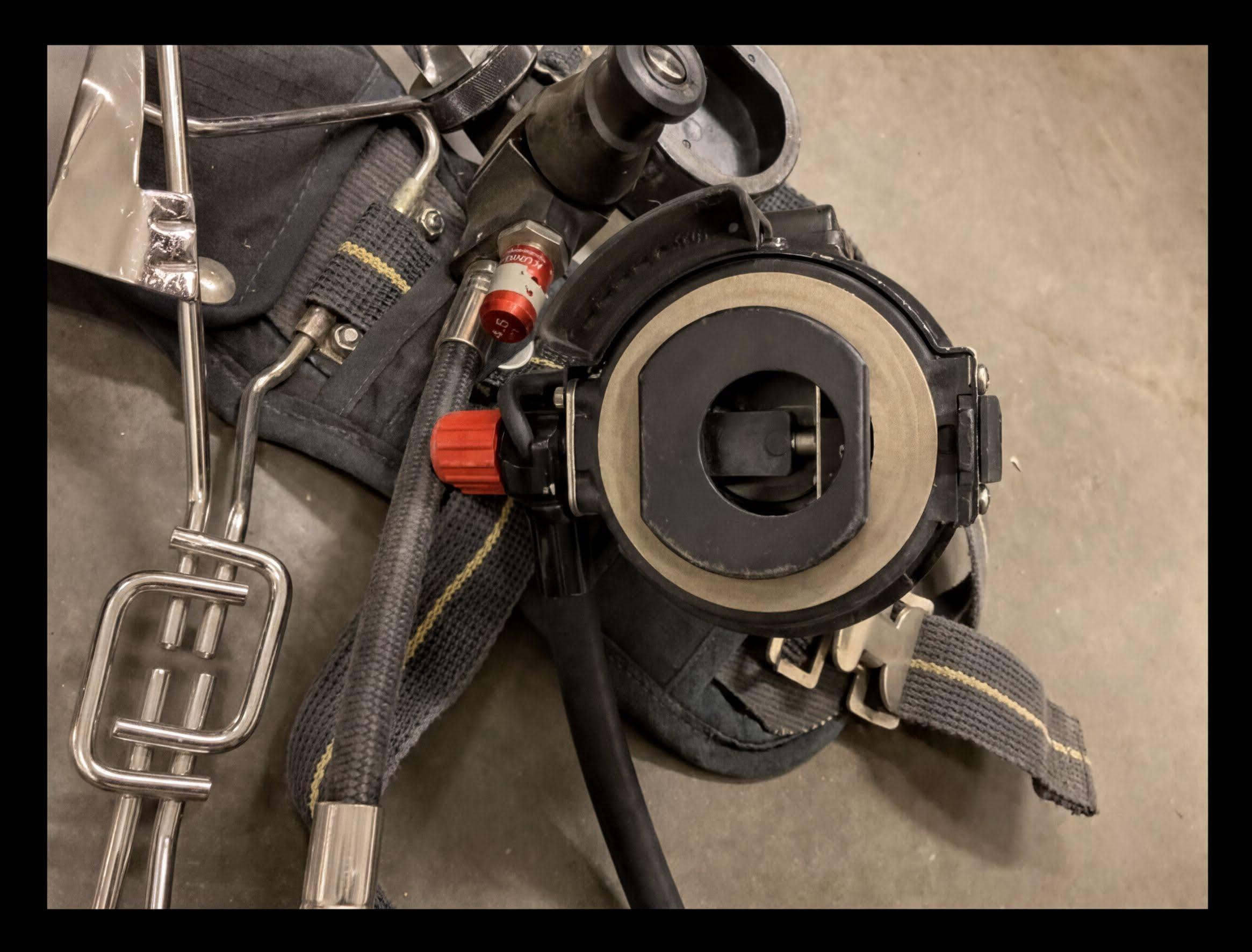 Scott 4.5 Wire Frame Air Pak SCBA - image 5