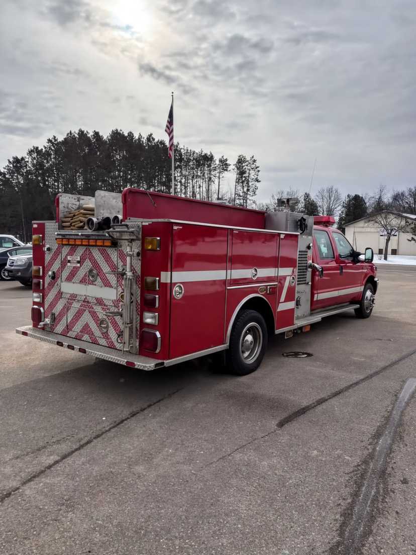 2003 KME Ford 4x4 Mini Pumper — photo 3