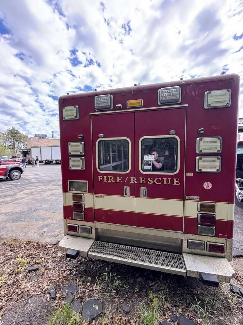 2010 Ford 4x4 Type I Ambulance — photo 4