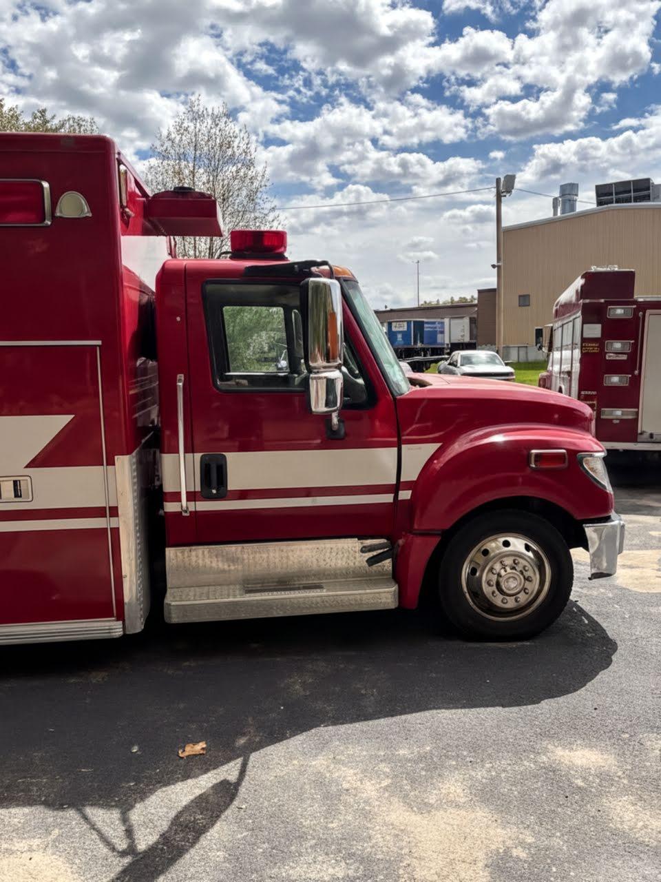 2014 International Terrastar 4x4 Type I Ambulance - image 3