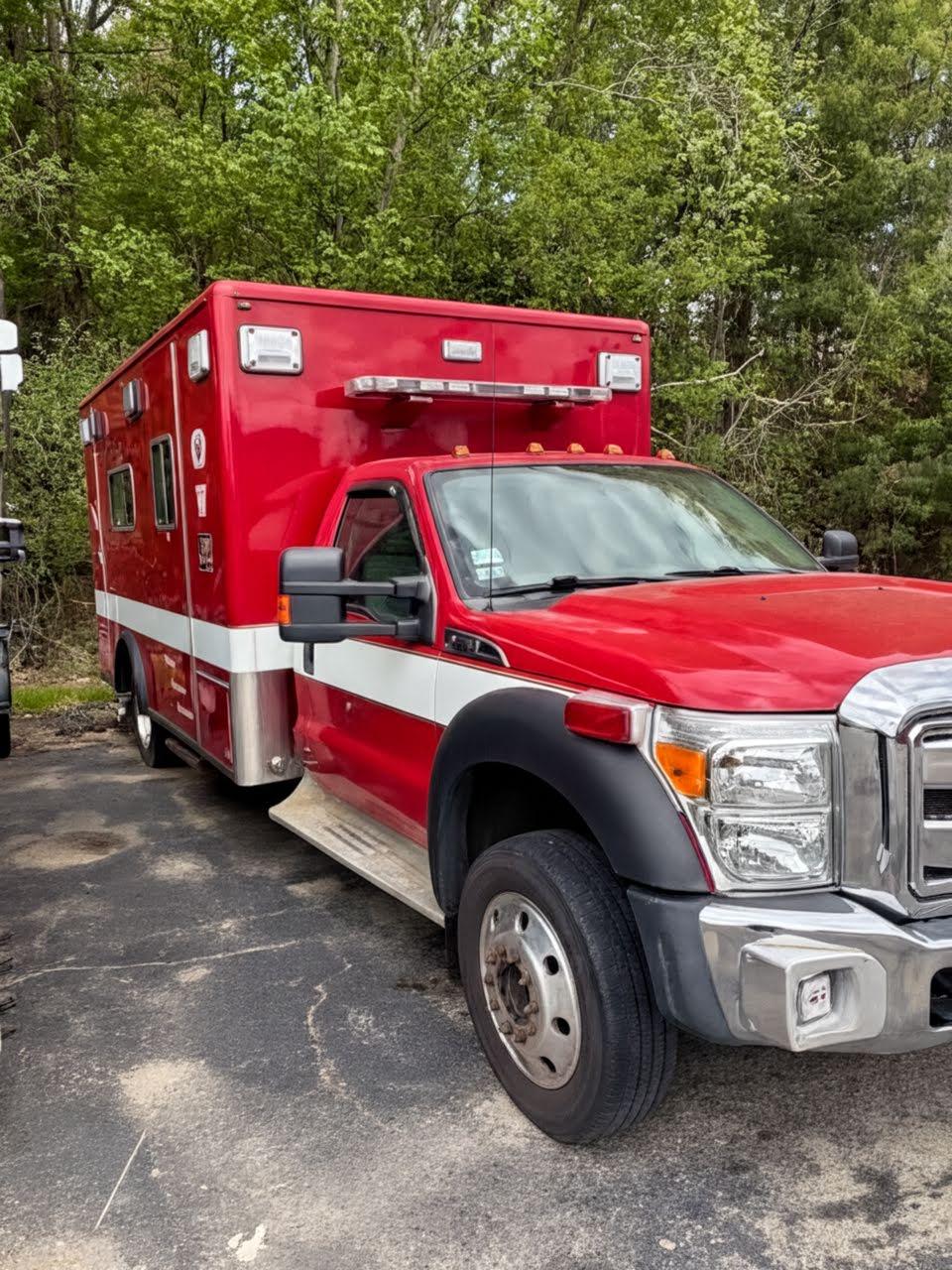 2011 Ford 4x4 Type I Ambulance - image 1