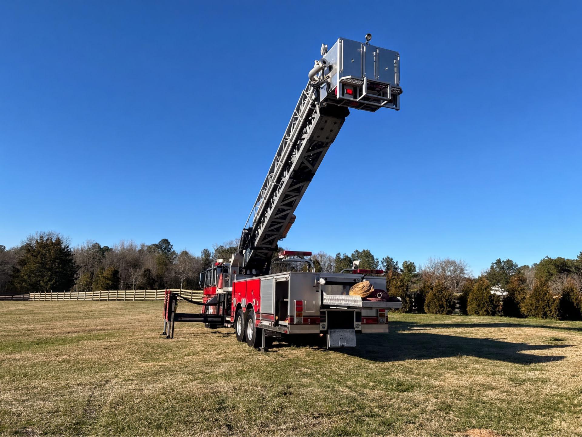 2003 Sutphen 110' Tower - image 5