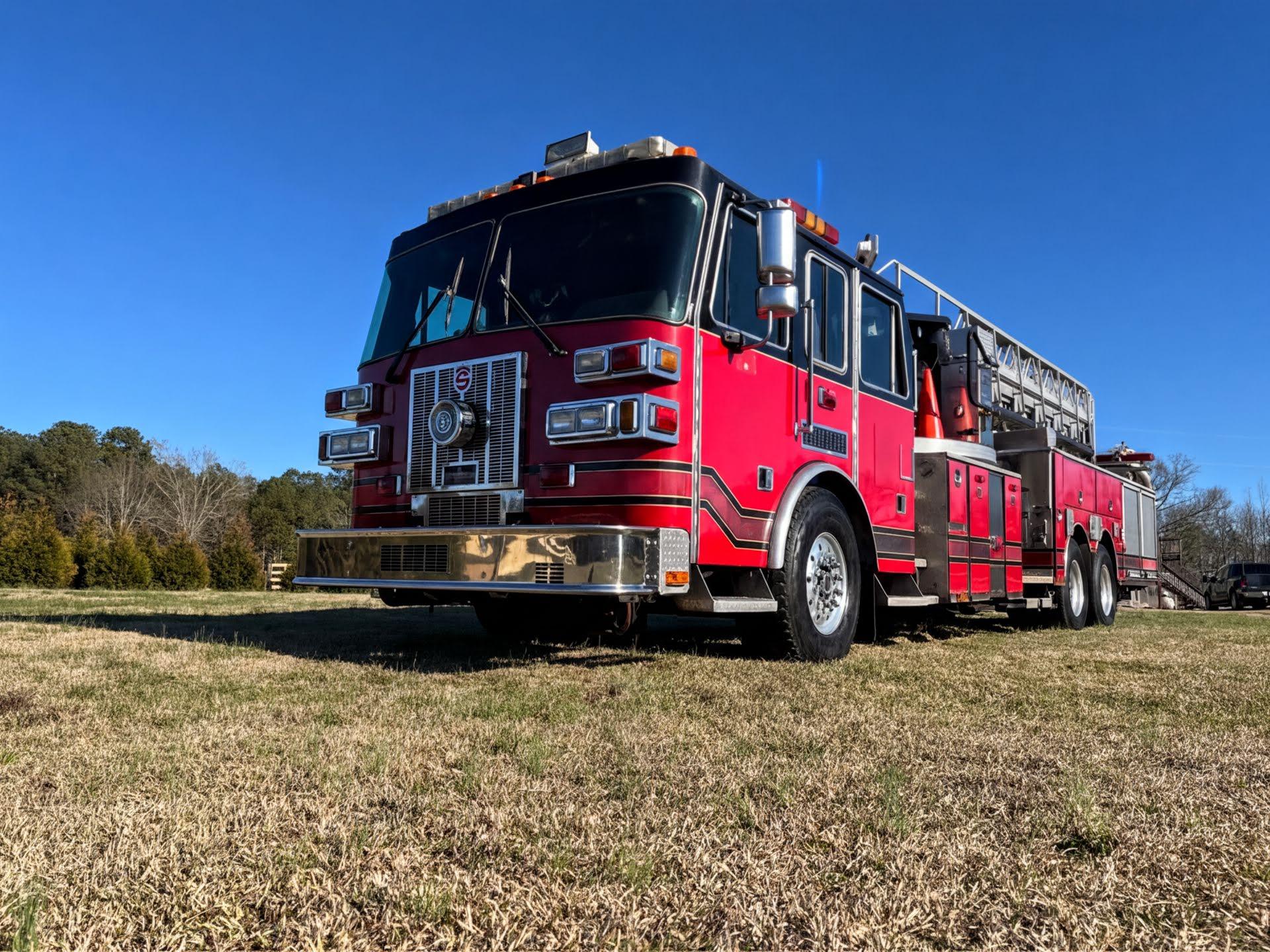 2003 Sutphen 110' Tower - image 2
