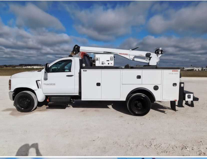 2024 Chevrolet Silverado 5500 4x2 Aluminum Knapheide Mechanics Body