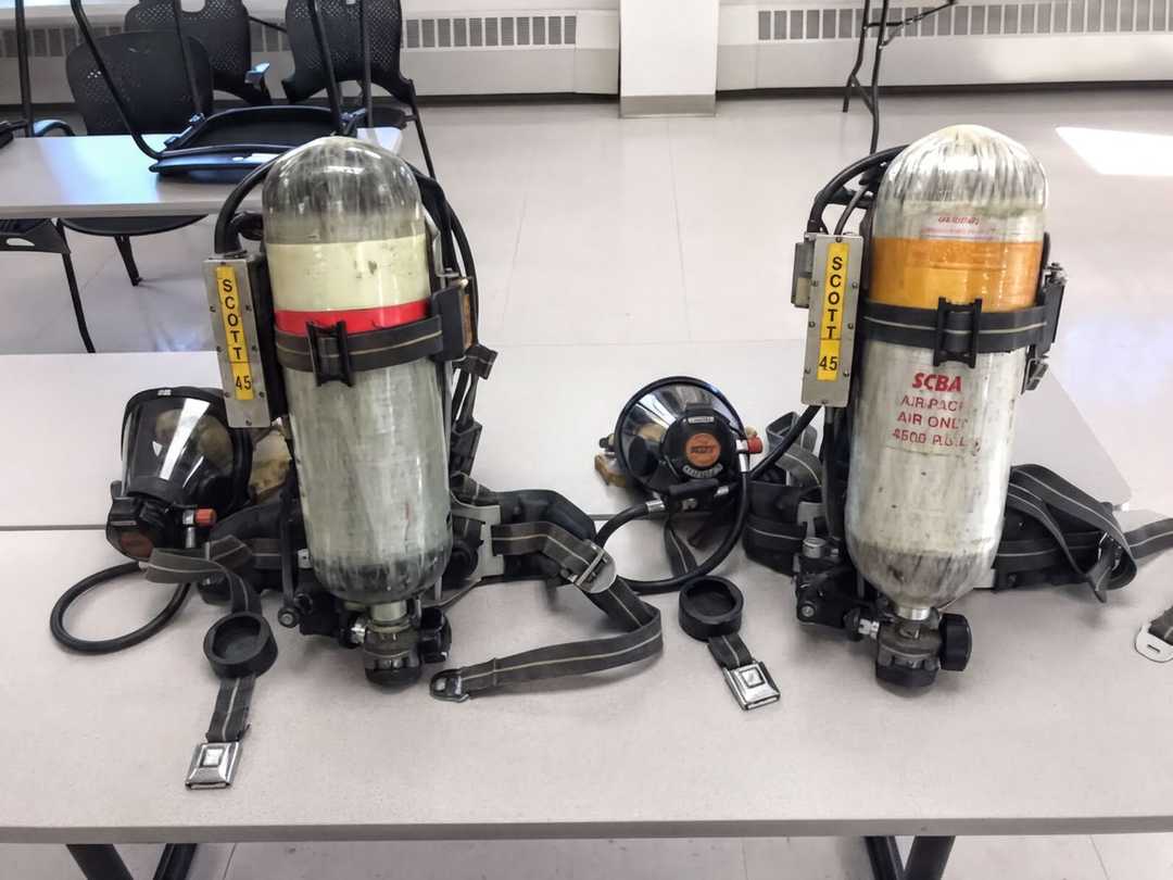 2x Used Scott 4.5 SCBA Units 