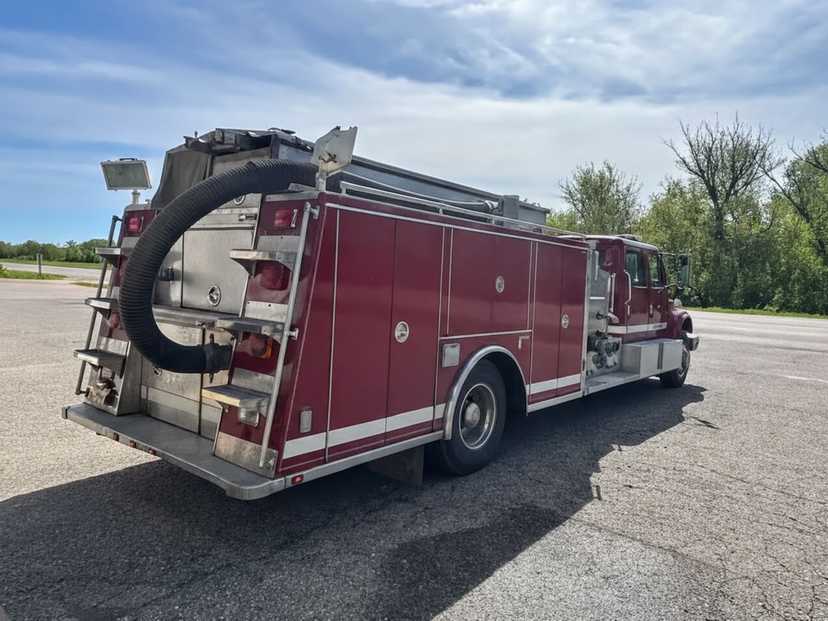 1996 General International Pumper — photo 3