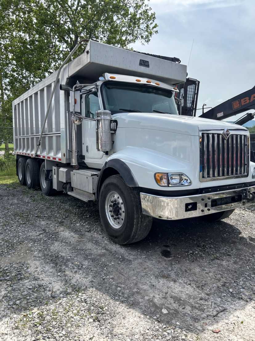 2016 International 5900 Dump Truck