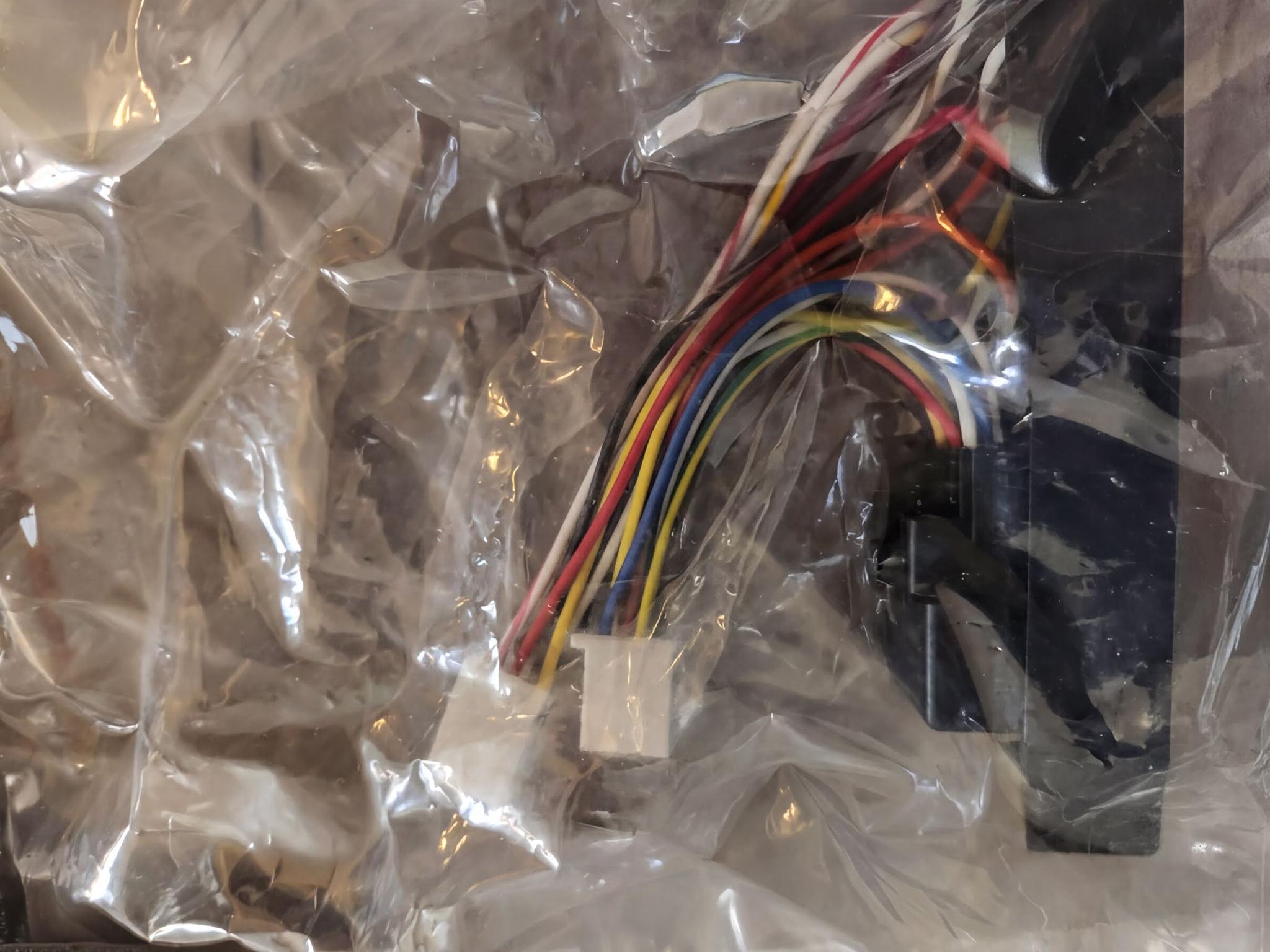 New old stock whelen parts - image 5