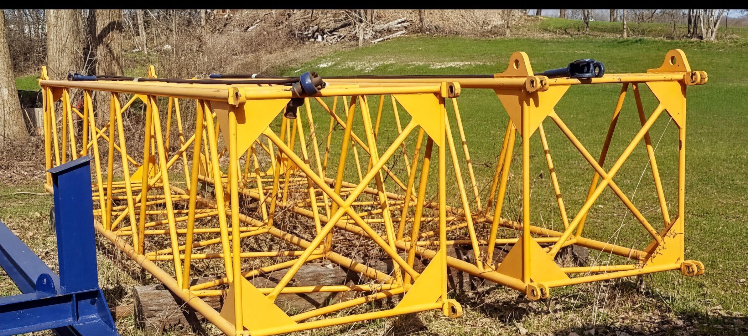 1979 p&h on road crane.    100' of boom - image 3