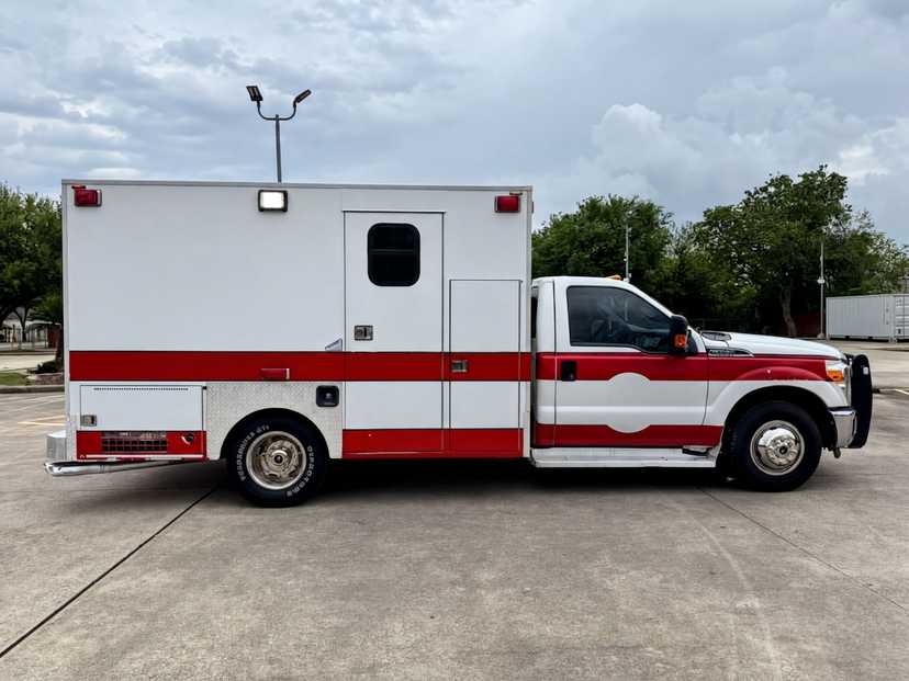 2015 Frazer Ford Type I Ambulance — photo 5