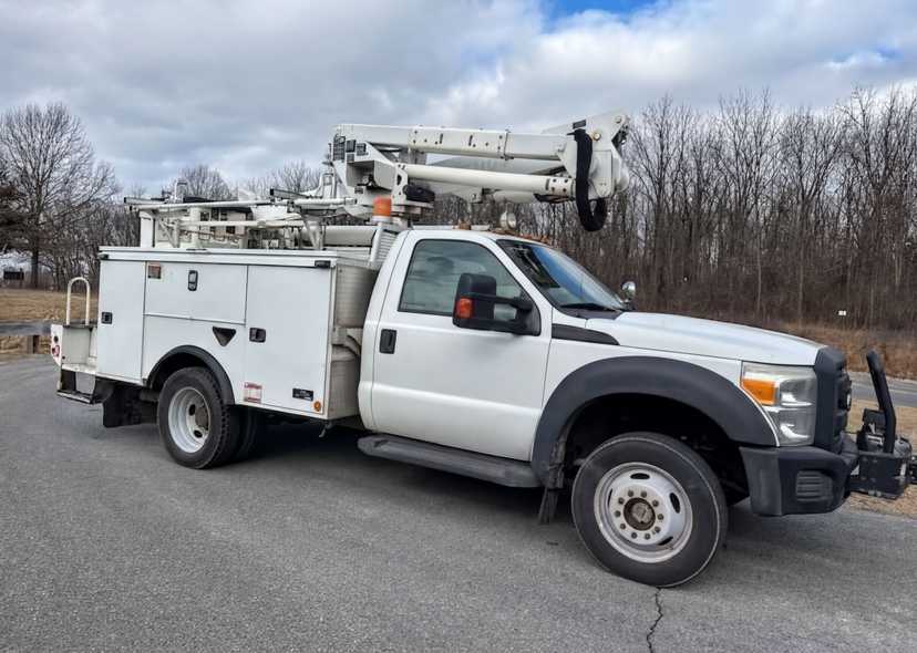 2015 Ford F550 Bucket Truck w/ Altec AT37G (42 ft)
