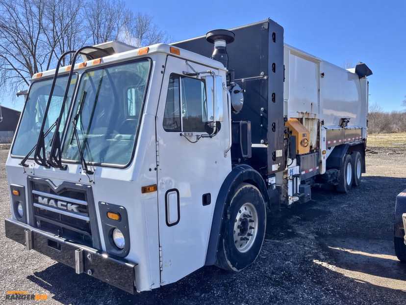 2013 Mack Labrie Automated Side Loader