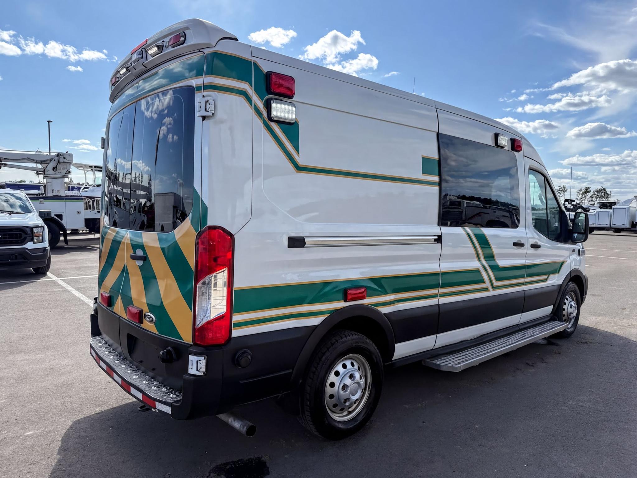 2021 Demers Ford 4x4 Type II Ambulance - image 3