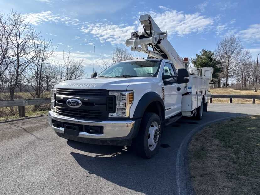 2019 Ford F550 Bucket Truck w/ Altec AT41S Boom (46 ft)