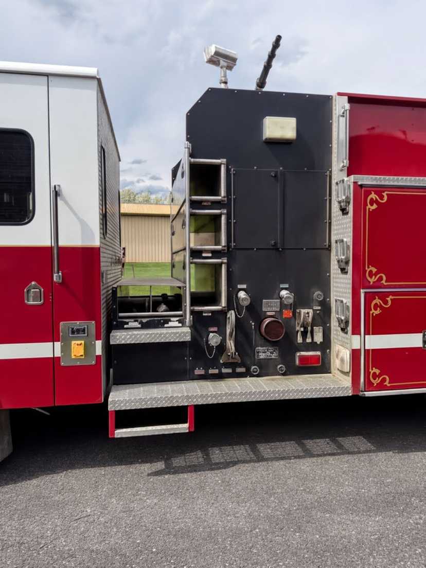 2003 4 Guys HME Pumper Tanker — photo 4