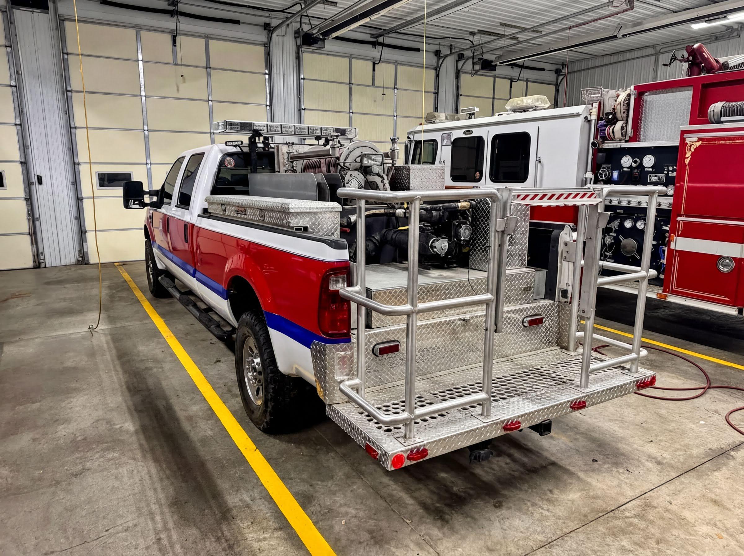 2008 Ford F-350 4x4 Brush Truck - image 3