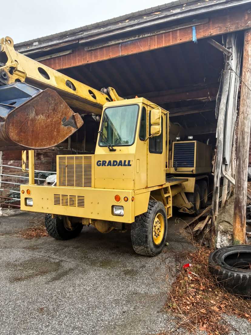 Gradall XL4100 Wheeled Excavator — photo 2