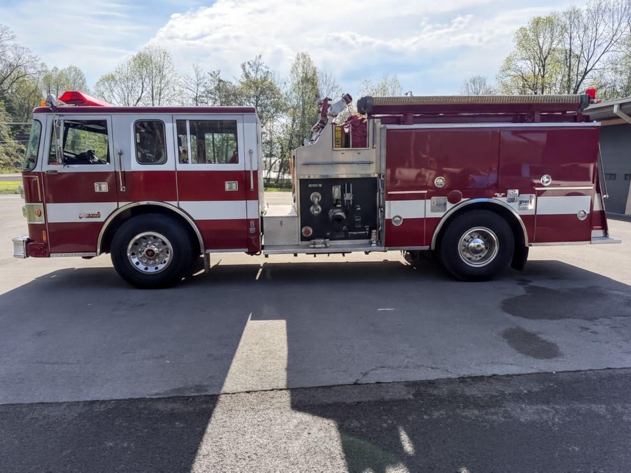 1994 Pierce Saber Pumper - image 3
