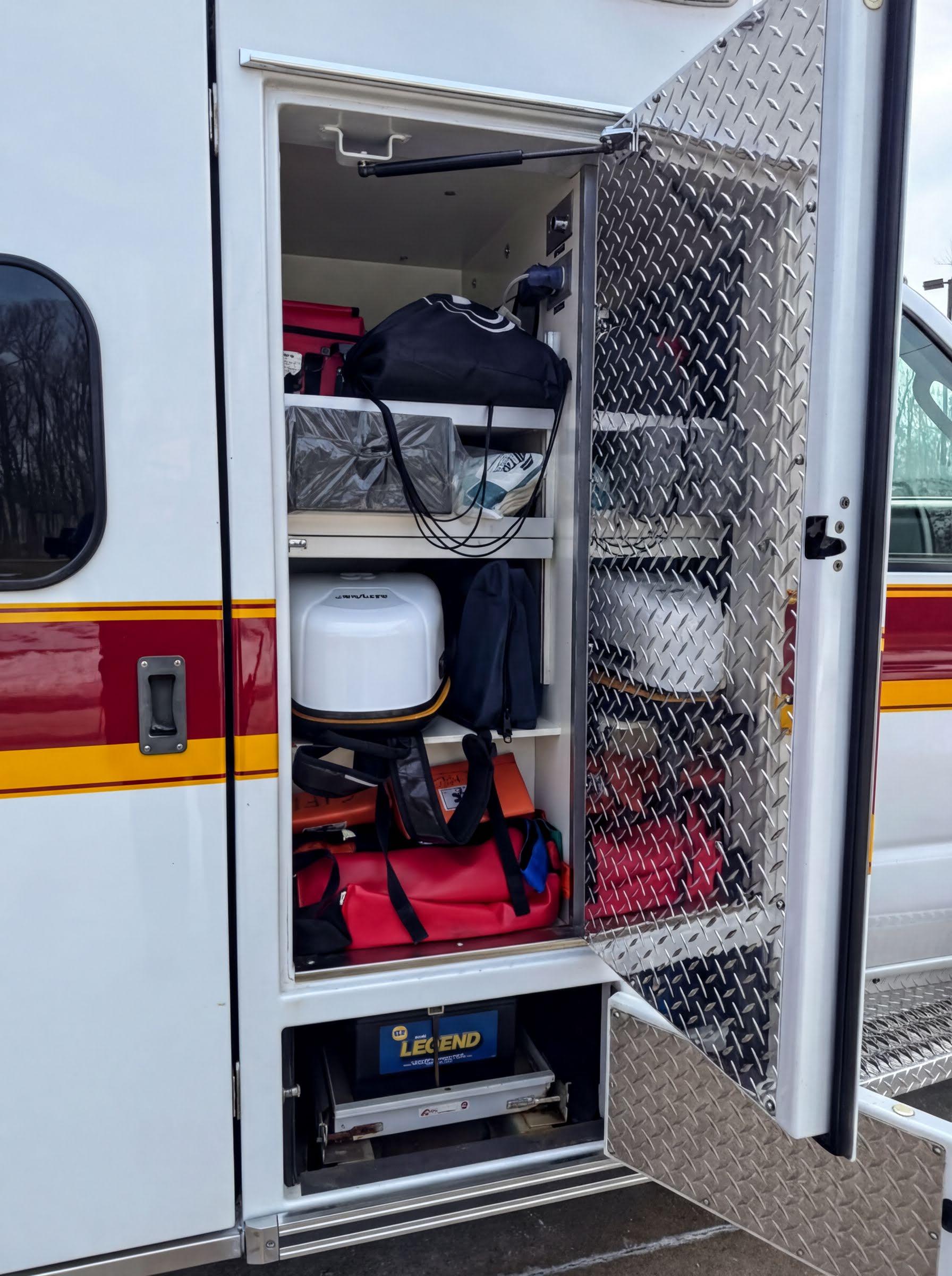 2009 Braun Ford Type III Ambulance - image 12